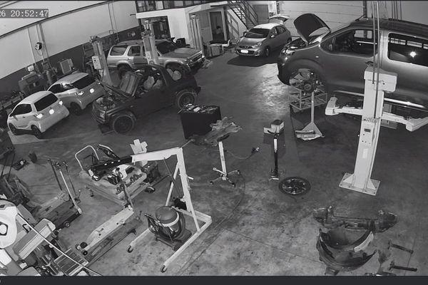 Azienda in vendita: Vendo Officina Autorizzata con Vendita veicoli Nuovi 
 a Castellana Grotte - Officine Meccaniche - Immagine principale