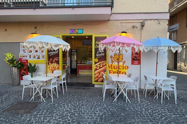 Azienda in vendita: Attività di rosticceria centro storico di Pozzuoli ,licenza Alcol a Pozzuoli - Ristoranti - Immagine principale