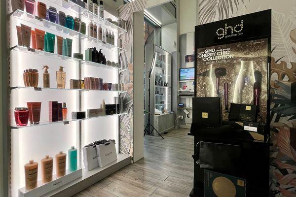 Azienda in vendita: Vendita attività di parrucchiere unisex  a Bologna - Parrucchieri - Immagine principale