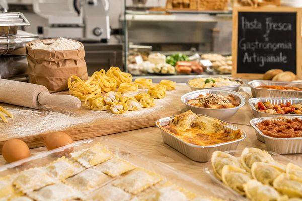 Azienda in vendita: Cedesi Laboratorio di Pasta fresca e gastronomia più negozio a Lerma - Attività artigianali e professionali - Immagine principale