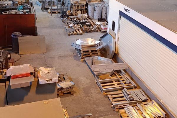 Azienda in vendita: Carpenteria Leggera a Lodi - Attività artigianali e professionali - Immagine principale