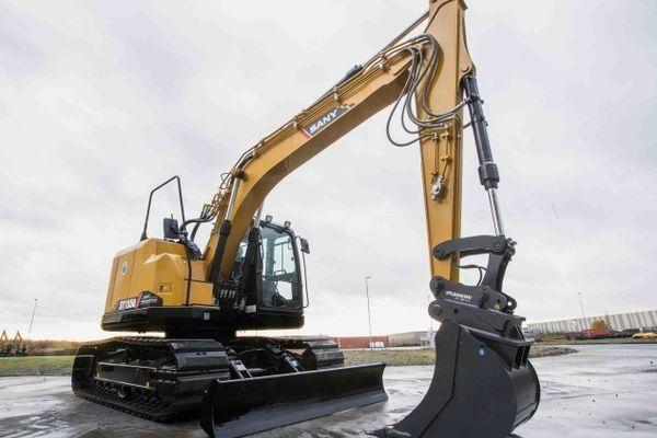 Azienda in vendita: Attività di lavori stradali, scavi_demolizioni, trasporti c/terzi a Mira - Altro - Immagine principale