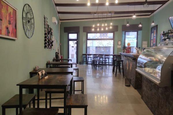 Azienda in vendita: Centralissimo a Ra, ampio versatile, ideale turisti, gruppi e fam a Ravenna - Bar - Immagine principale