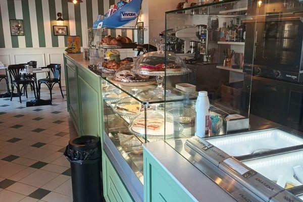 Azienda in vendita: BAR GELATERIA a Bomarzo - Bar - Immagine principale